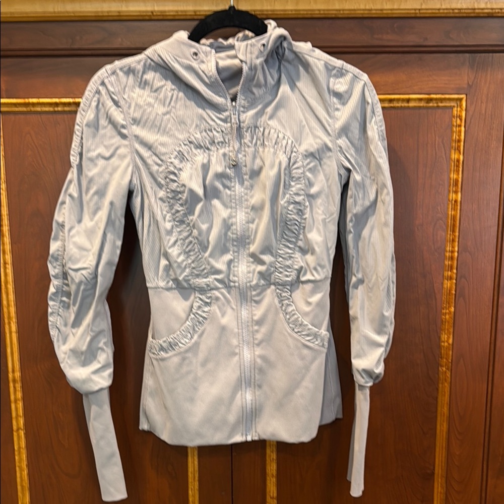 Lululemon light mauve  Utility Jacket with High Collar and its reverseable